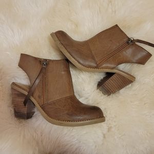 Nine West Brown Ankle Heeled Boots in Size US 7.5